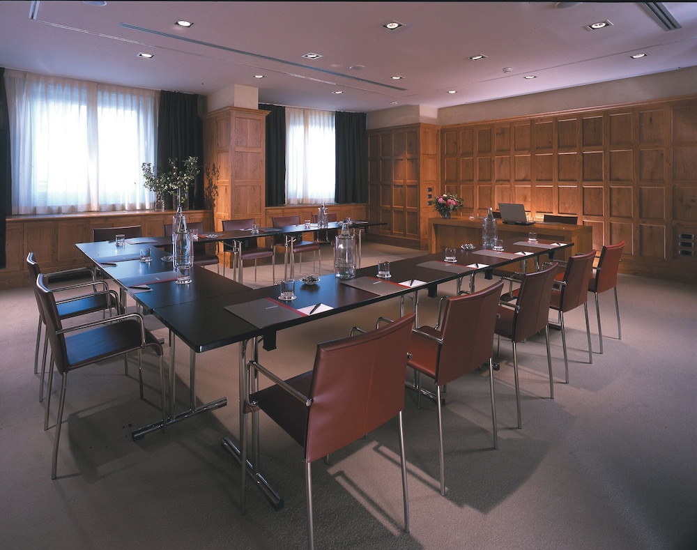 Starhotels Tuscany — Restaurant & bars in Florence, Tuscany
