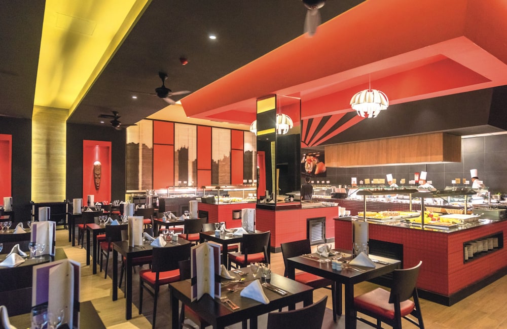 Hotel Riu Sri Lanka - All Inclusive — Restaurant & bars in Ahungalla, Southern Province