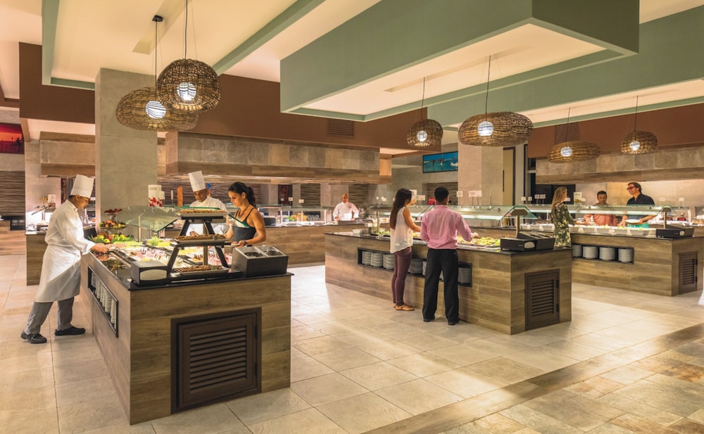 Hotel Riu Sri Lanka - All Inclusive — Restaurant & bars in Ahungalla, Southern Province