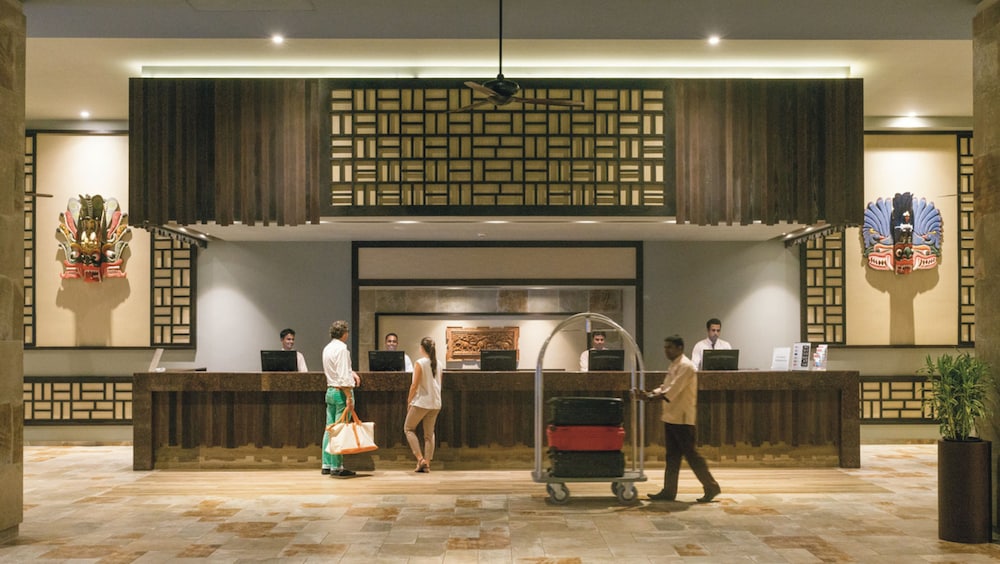 Hotel Riu Sri Lanka - All Inclusive — Hotel building in Ahungalla, Southern Province
