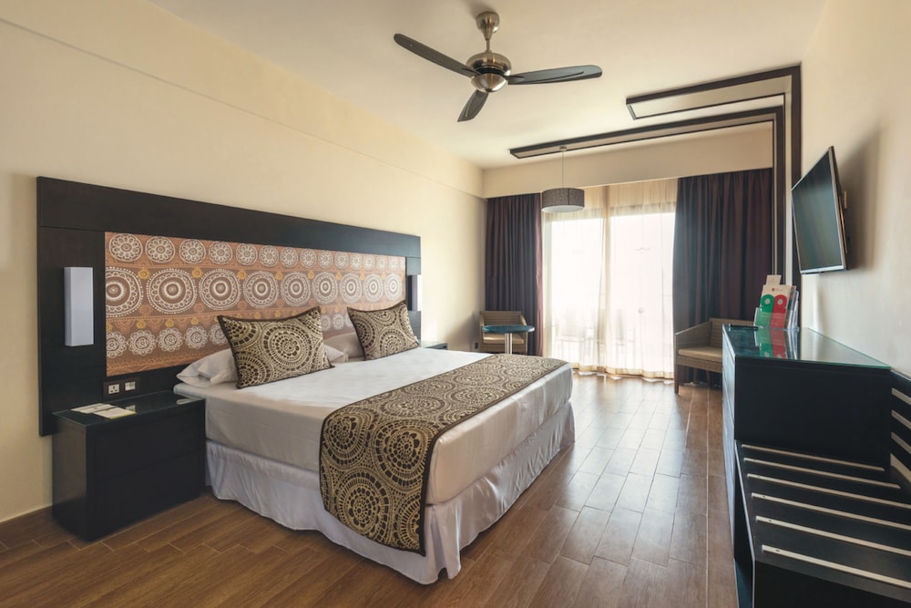 Hotel Riu Sri Lanka - All Inclusive — Hotel rooms in Ahungalla, Southern Province