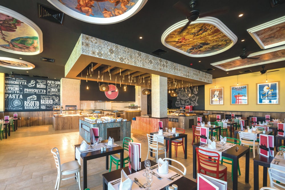 Hotel Riu Sri Lanka - All Inclusive — Restaurant & bars in Ahungalla, Southern Province