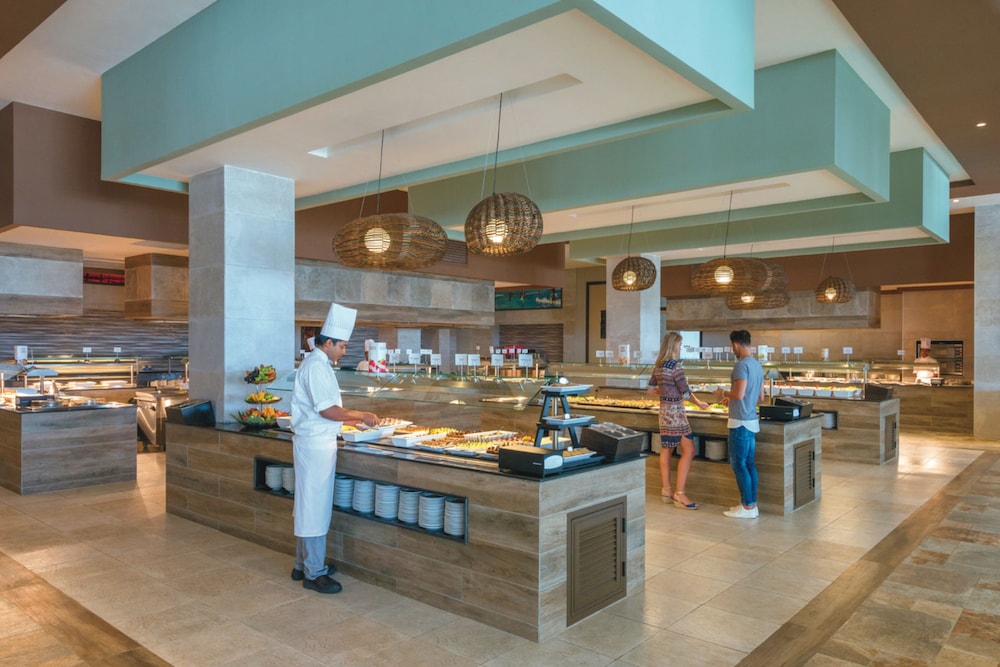 Hotel Riu Sri Lanka - All Inclusive — Restaurant & bars in Ahungalla, Southern Province