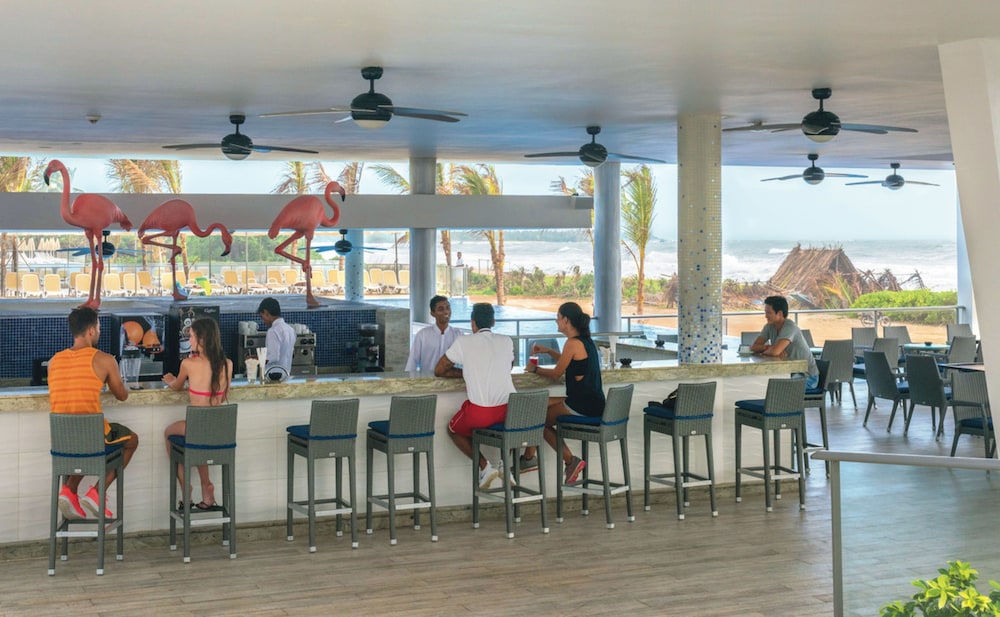 Hotel Riu Sri Lanka - All Inclusive — Restaurant & bars in Ahungalla, Southern Province