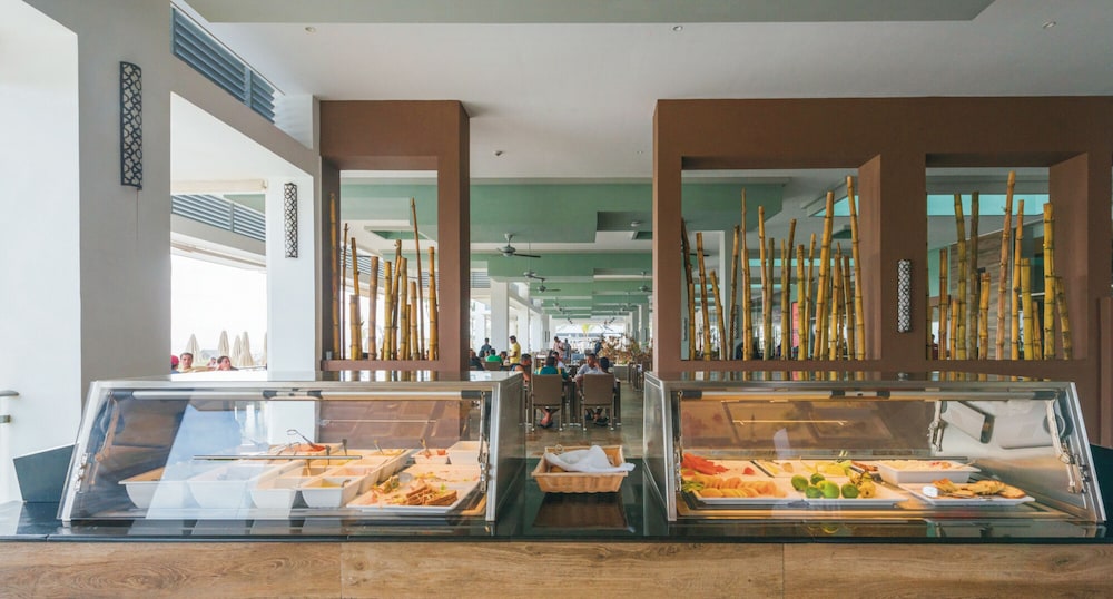 Hotel Riu Sri Lanka - All Inclusive — Restaurant & bars in Ahungalla, Southern Province