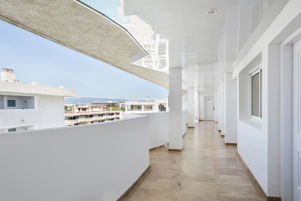 Hotel Best Da Vinci — Hotel building in Salou, Catalonia