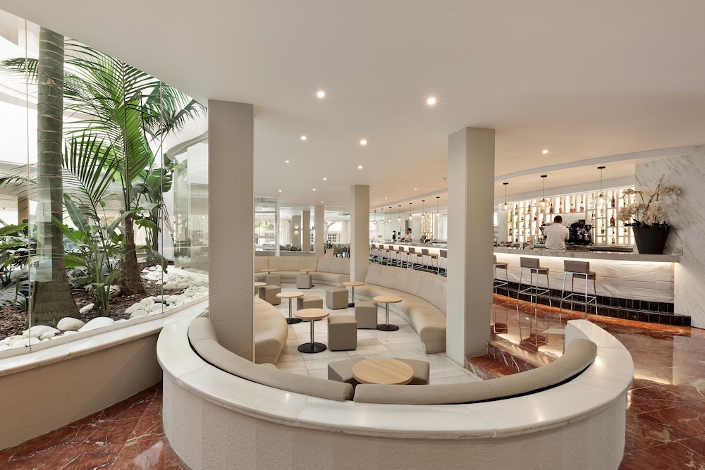 Hotel Best Da Vinci — Restaurant & bars in Salou, Catalonia