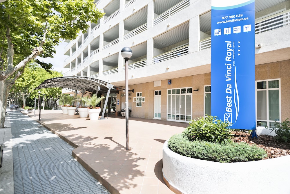 Hotel Best Da Vinci — Hotel building in Salou, Catalonia