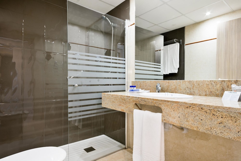 Hotel Best Da Vinci — Hotel rooms in Salou, Catalonia
