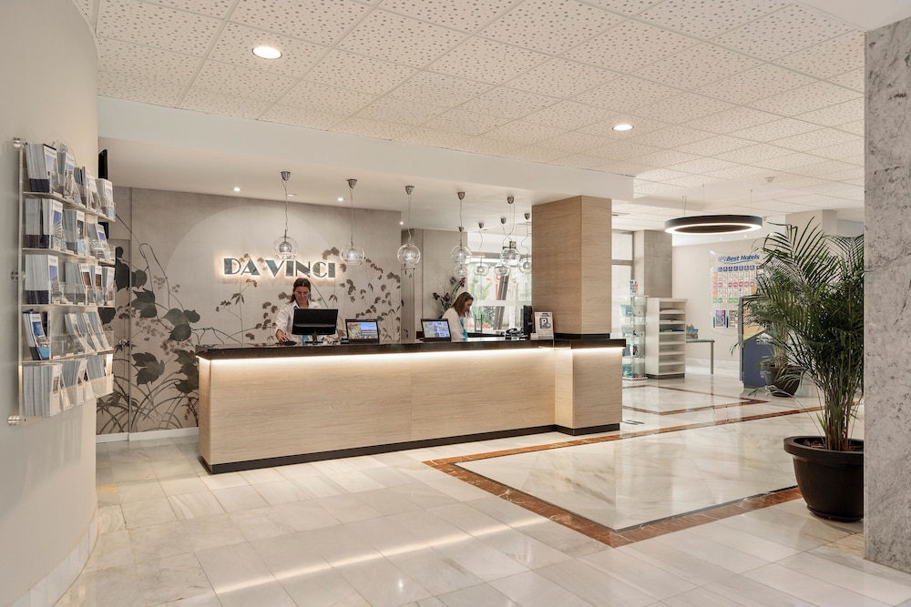 Hotel Best Da Vinci — Hotel building in Salou, Catalonia