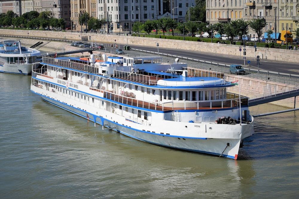 Budapeszt (5 dni) w Grand Jules Boat Hotel Budapest z Krakowa