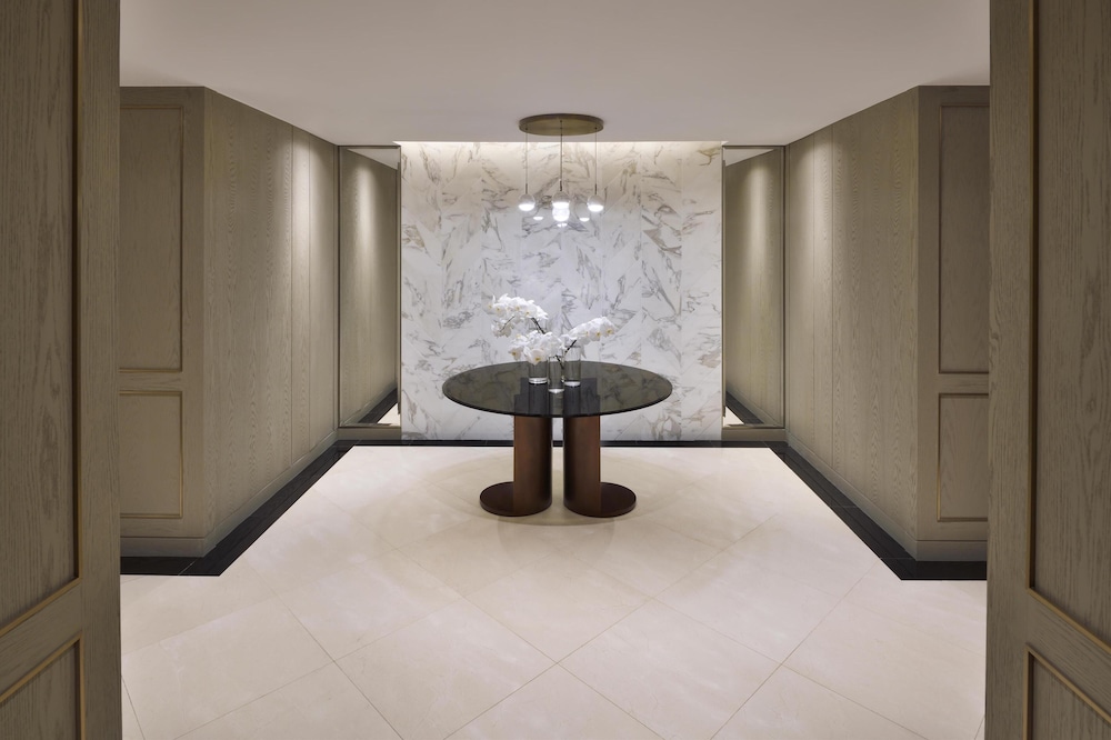 Kempinski Central Avenue Dubai — Hotel building in Dubai