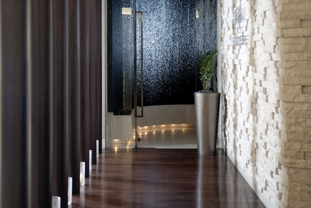 JW Marriott Hotel Marina — Facilities in Dubai