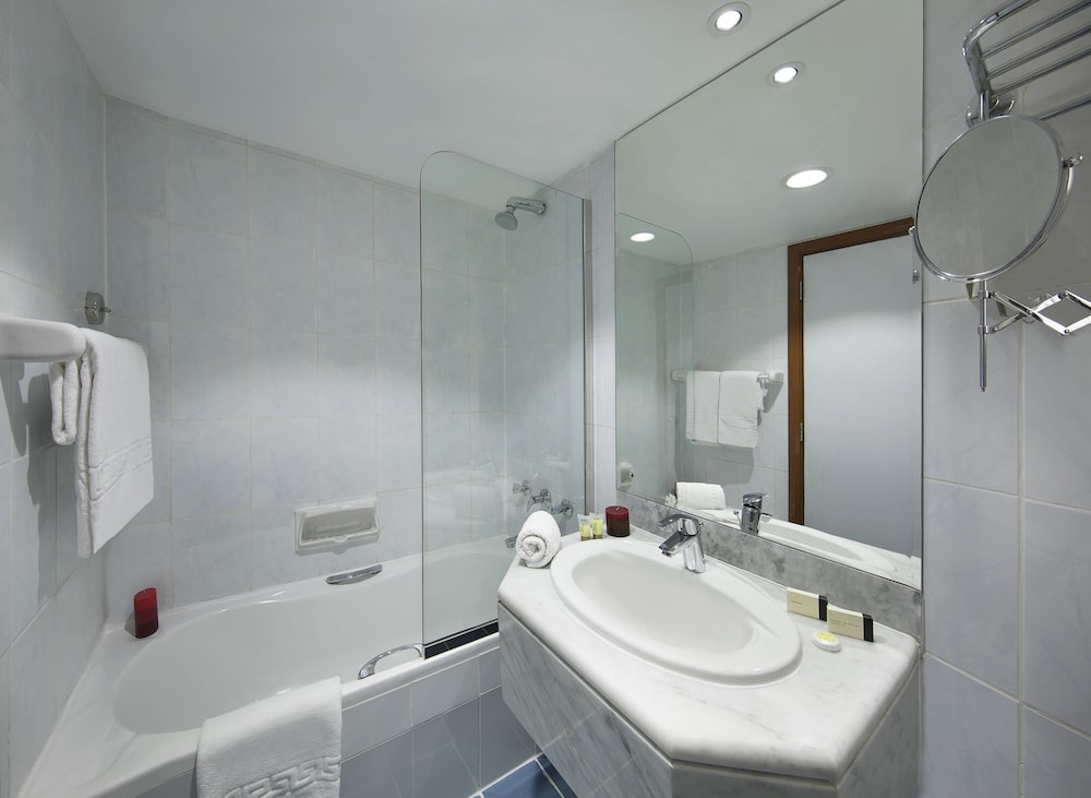 Admiral Plaza Hotel Dubai — Hotel rooms in Dubai