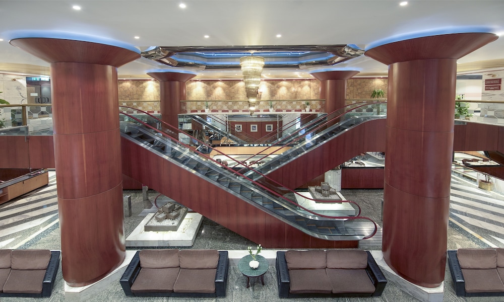 Admiral Plaza Hotel Dubai — Hotel building in Dubai