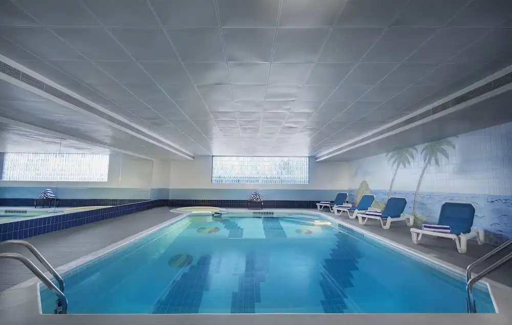 Admiral Plaza Hotel Dubai — Swimming pool in Dubai