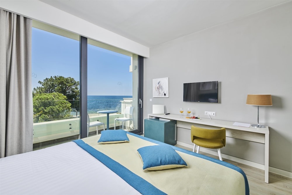 Hotel Sipar Plava Laguna — Hotel rooms in Umag, Istria