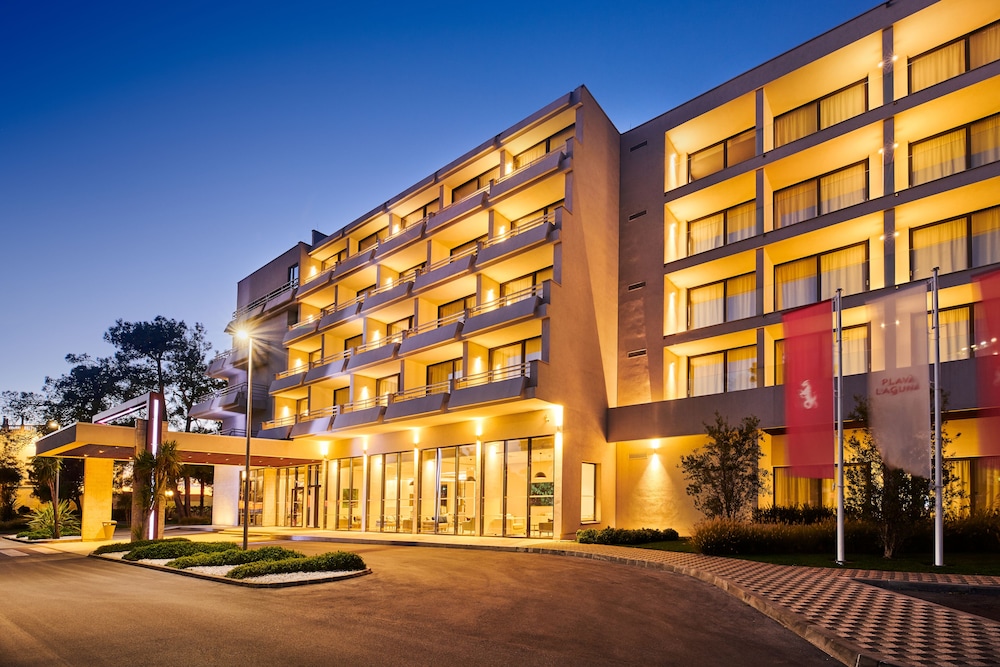 Hotel Sipar Plava Laguna — Hotel building in Umag, Istria