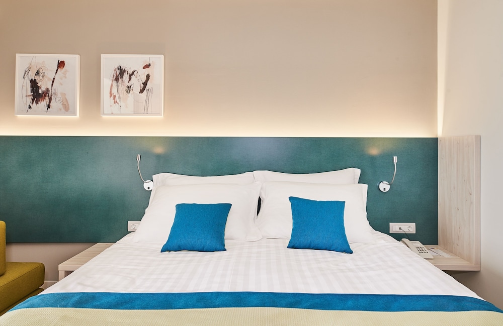 Hotel Sipar Plava Laguna — Hotel rooms in Umag, Istria