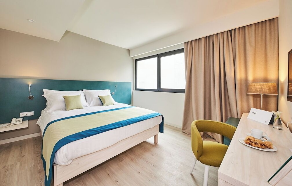 Hotel Sipar Plava Laguna — Hotel rooms in Umag, Istria