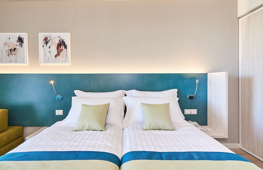Hotel Sipar Plava Laguna — Hotel rooms in Umag, Istria