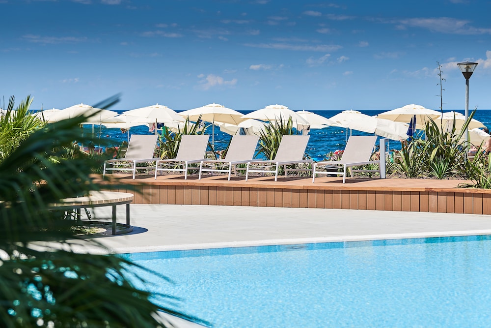 Hotel Sipar Plava Laguna — Swimming pool in Umag, Istria