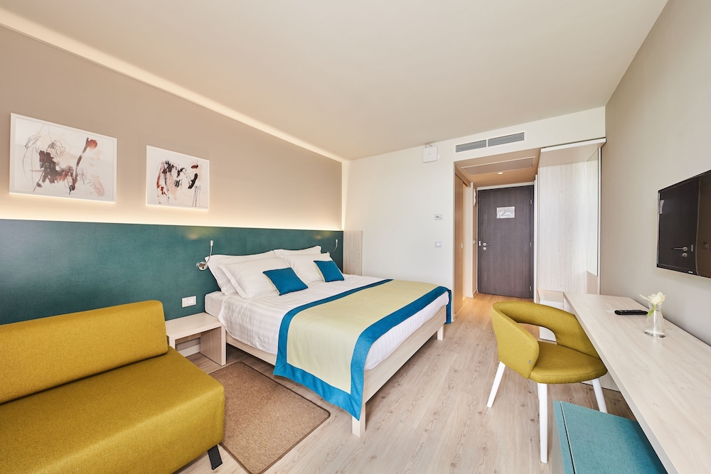 Hotel Sipar Plava Laguna — Hotel rooms in Umag, Istria