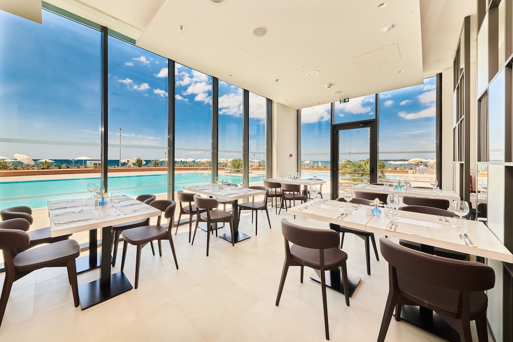 Hotel Sipar Plava Laguna — Restaurant & bars in Umag, Istria