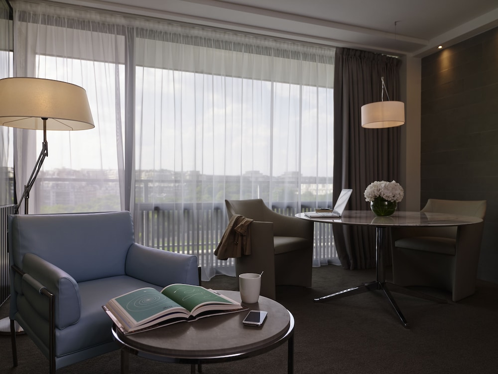 Pullman Paris Tour Eiffel — Hotel rooms in Paris, Ile-de-France