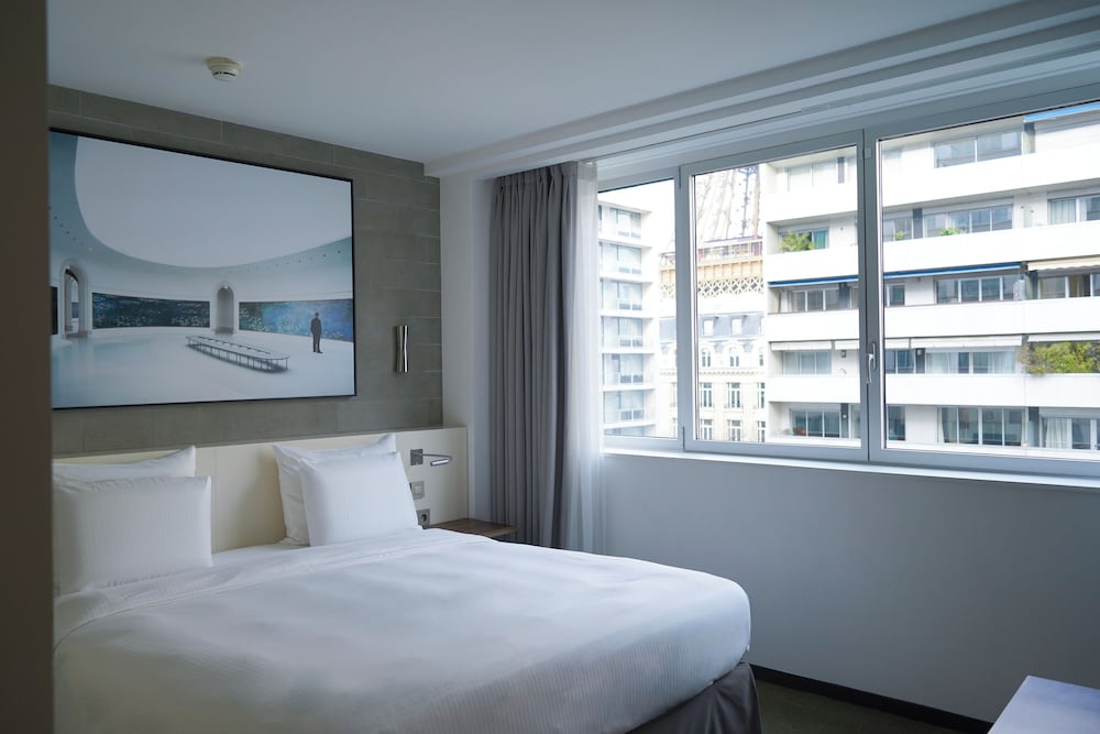 Pullman Paris Tour Eiffel — Hotel rooms in Paris, Ile-de-France