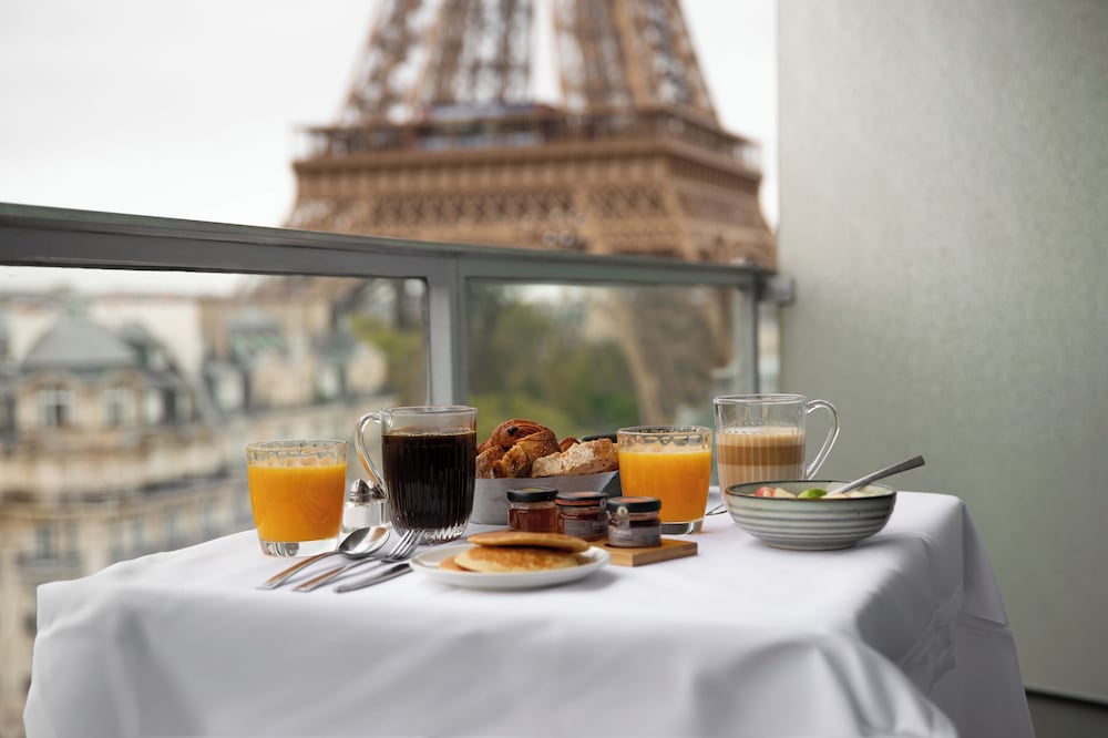 Pullman Paris Tour Eiffel — Restaurant & bars in Paris, Ile-de-France