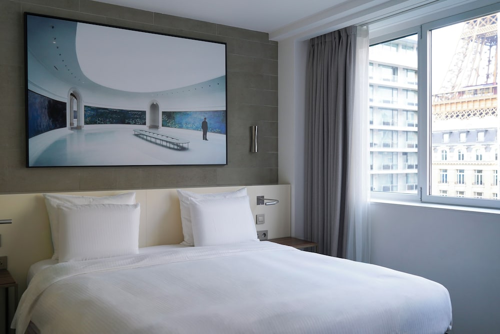 Pullman Paris Tour Eiffel — Hotel rooms in Paris, Ile-de-France
