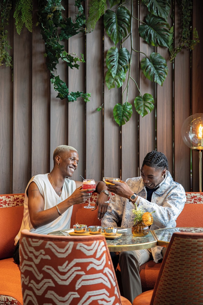Pullman Paris Tour Eiffel — Restaurant & bars in Paris, Ile-de-France
