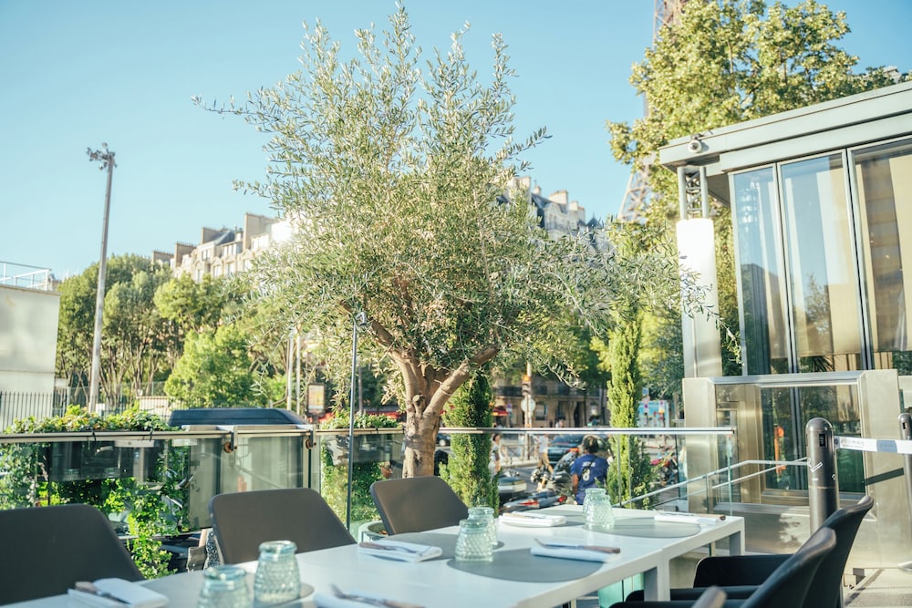 Pullman Paris Tour Eiffel - zdjęcie 2