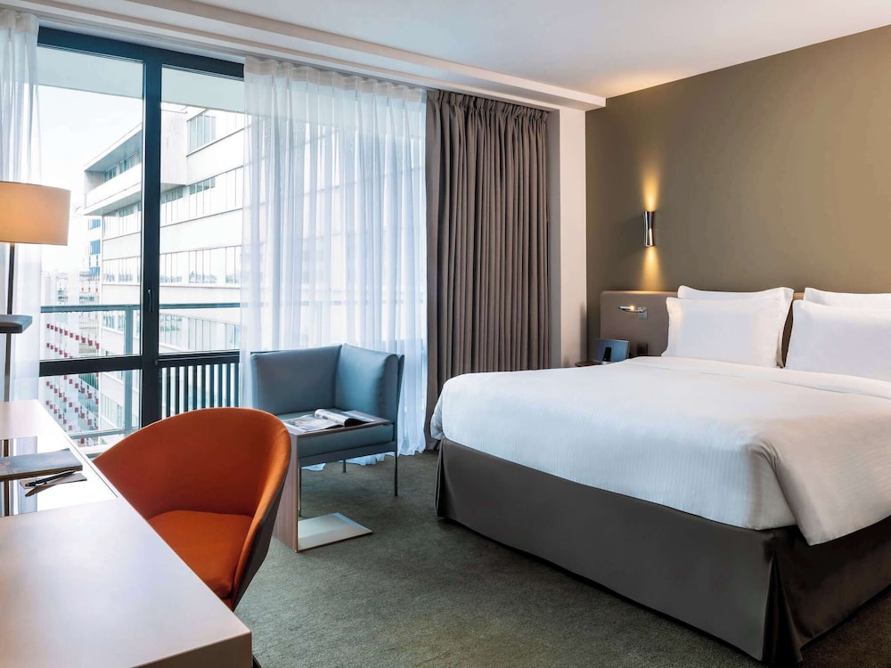 Pullman Paris Tour Eiffel — Hotel rooms in Paris, Ile-de-France