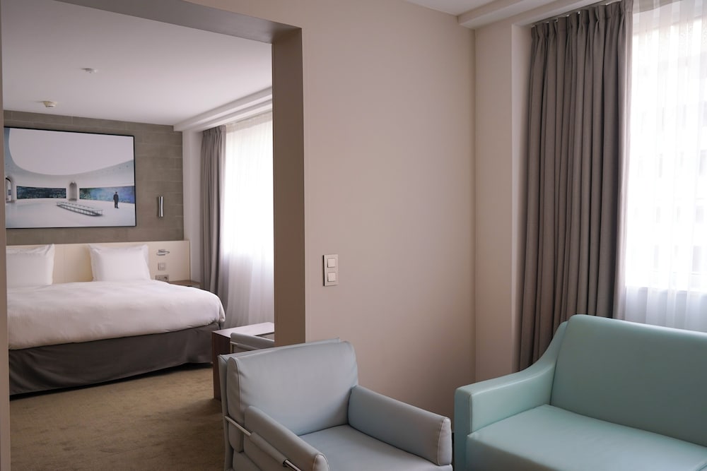 Pullman Paris Tour Eiffel — Hotel rooms in Paris, Ile-de-France