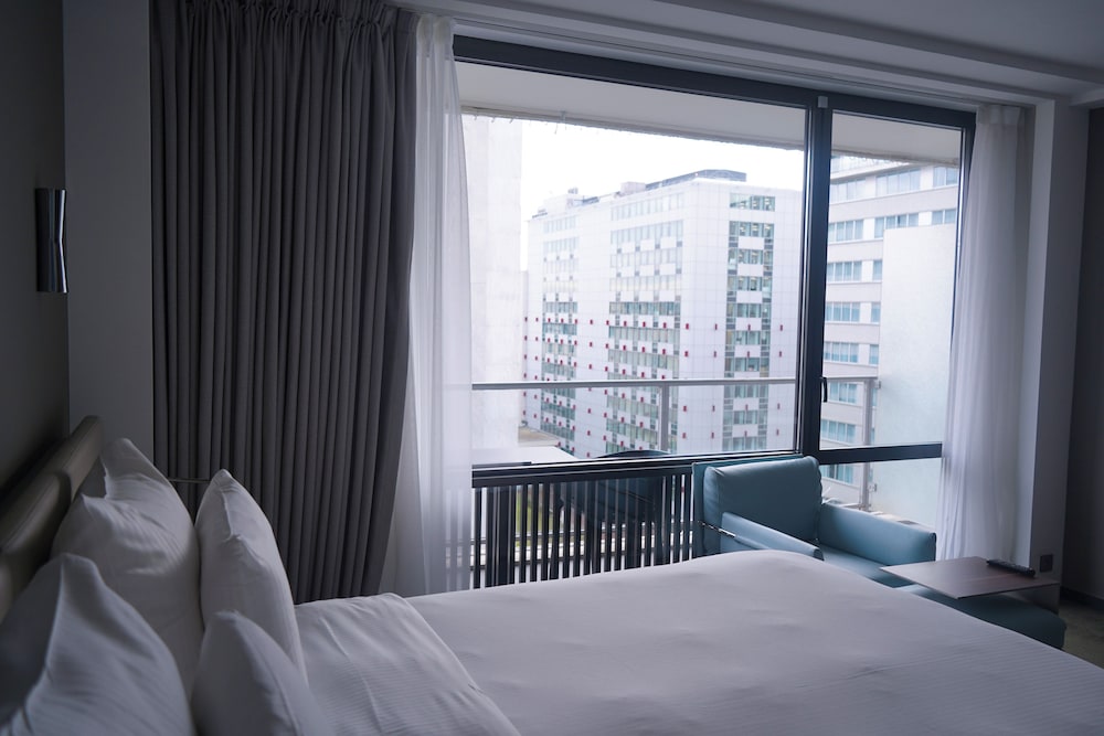 Pullman Paris Tour Eiffel — Hotel rooms in Paris, Ile-de-France