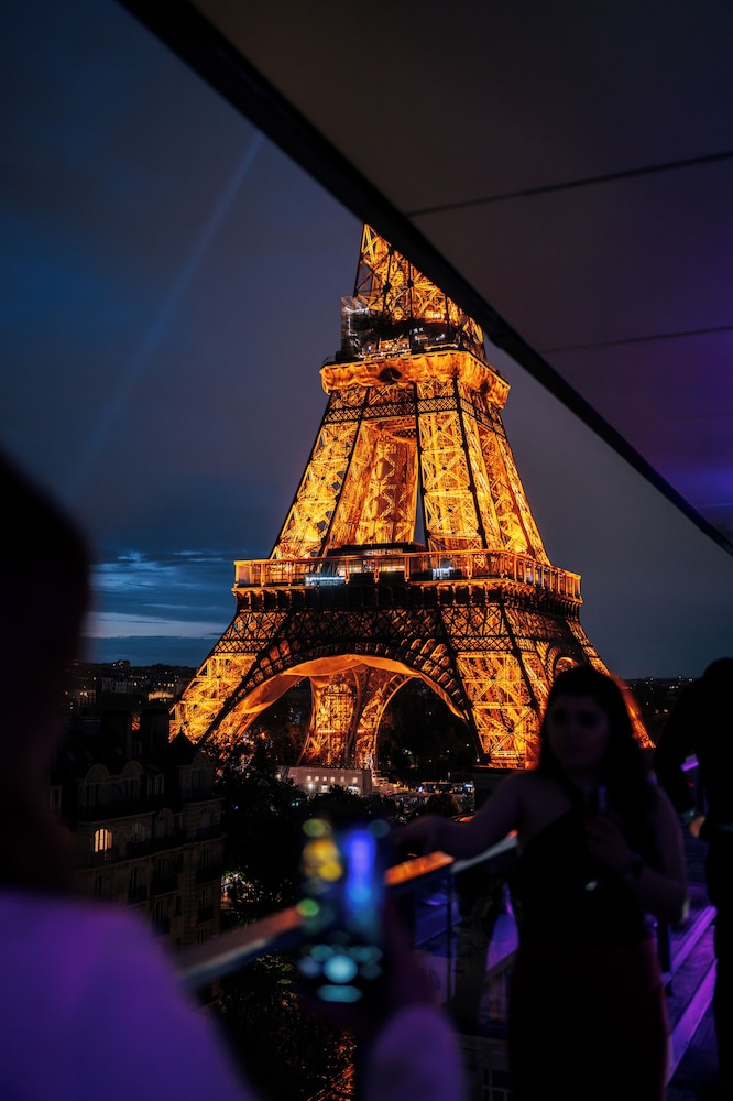 Pullman Paris Tour Eiffel — Attractions in the area in Paris, Ile-de-France