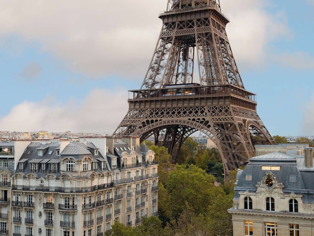 Pullman Paris Tour Eiffel — Attractions in the area in Paris, Ile-de-France