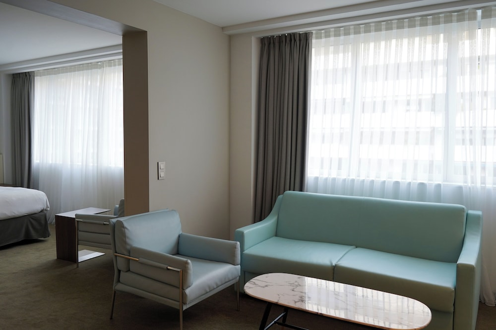 Pullman Paris Tour Eiffel — Hotel rooms in Paris, Ile-de-France