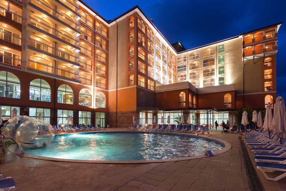 Sol Luna Bay Resort — Swimming pool in Obzor, Burgas Region