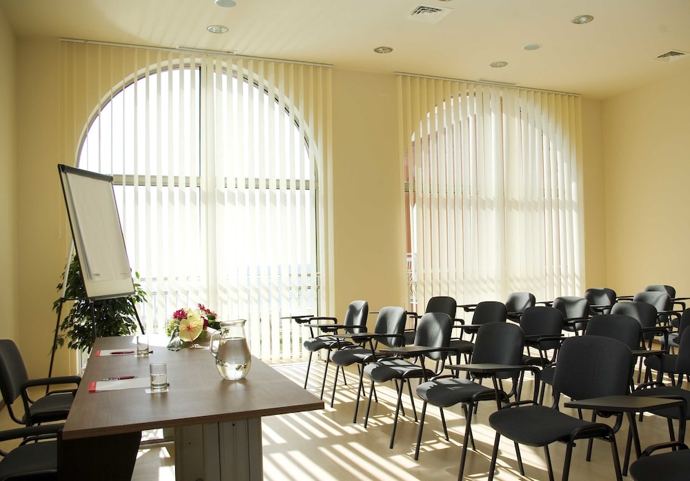 Sol Luna Bay Resort — Hotel building in Obzor, Burgas Region