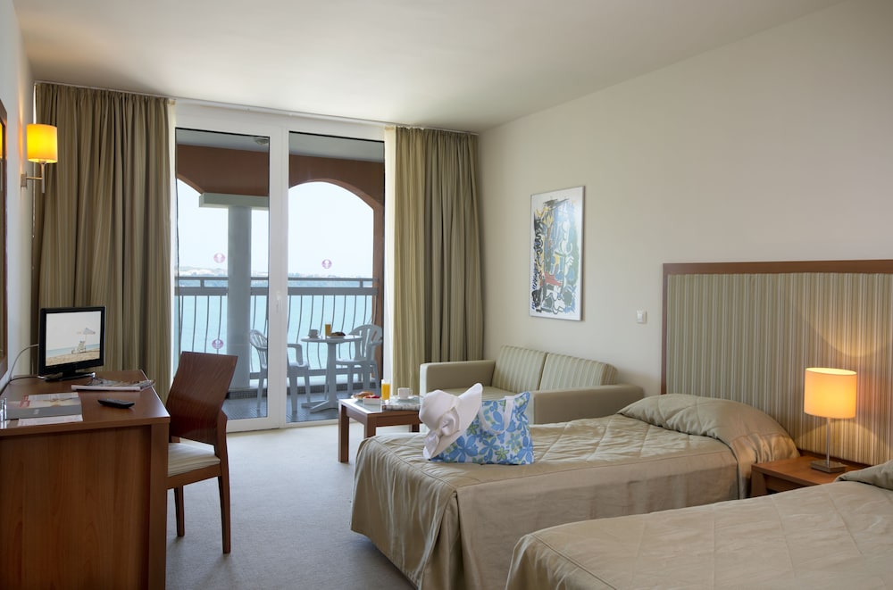 Sol Luna Bay Resort — Hotel rooms in Obzor, Burgas Region