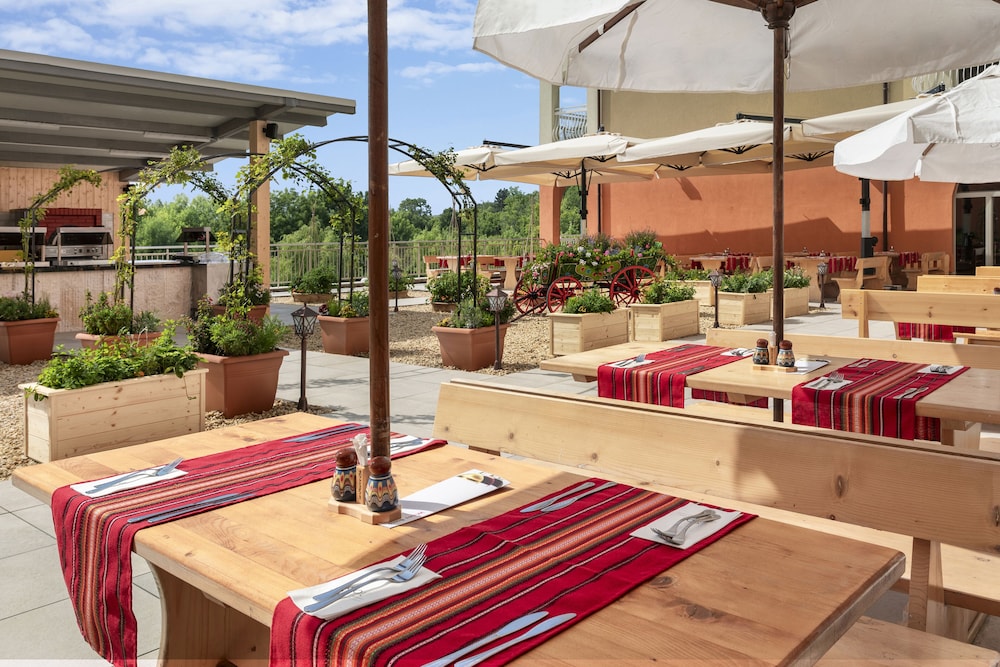 Sol Luna Bay Resort — Restaurant & bars in Obzor, Burgas Region