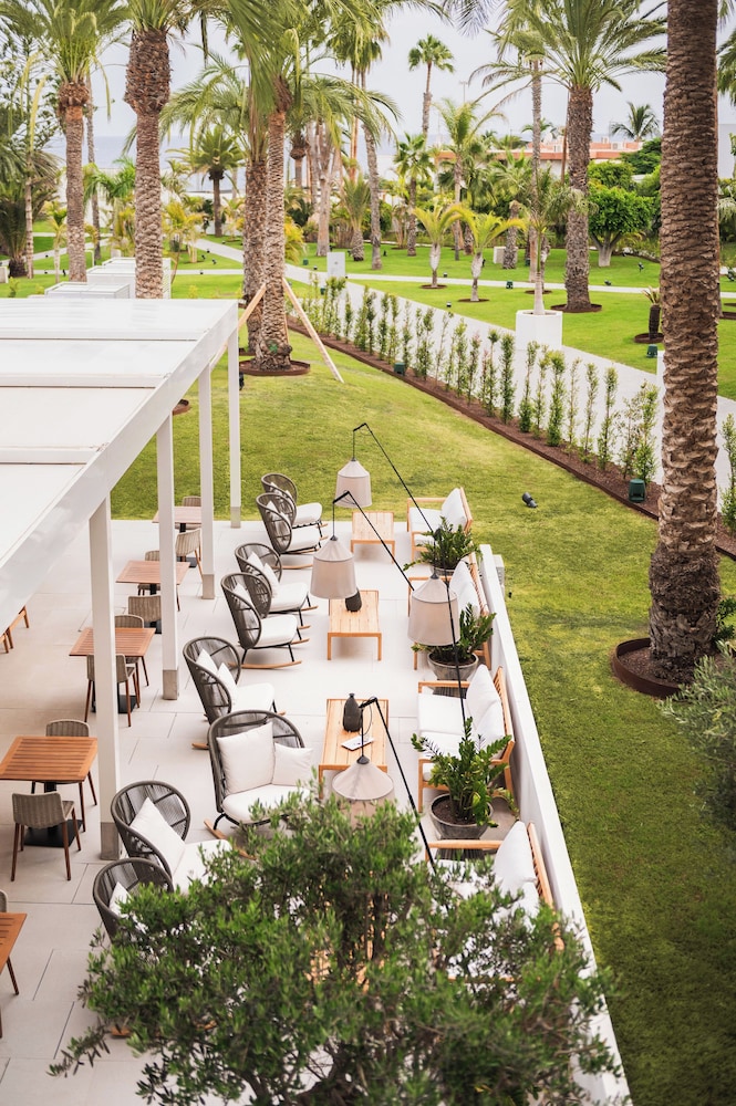 Sol Luna Bay Resort — Restaurant & bars in Obzor, Burgas Region
