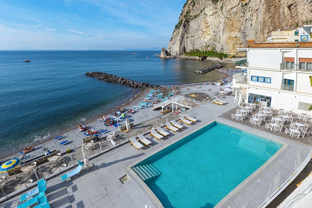 Alimuri Bay Resort - zdjęcie 2