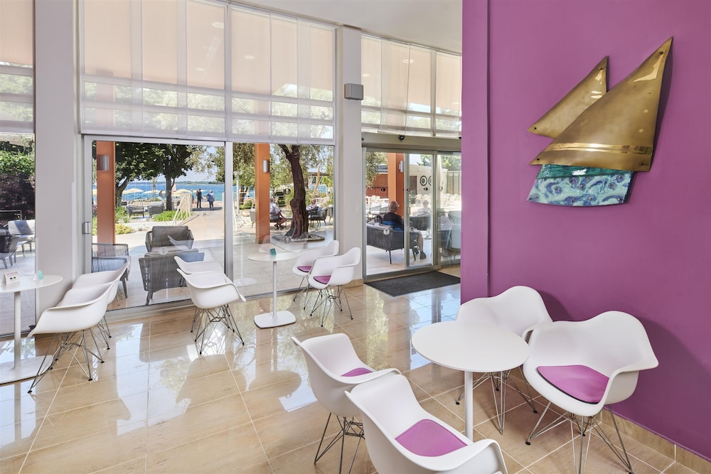 Residence Umag Plava Laguna — Restaurant & bars in Umag, Istria