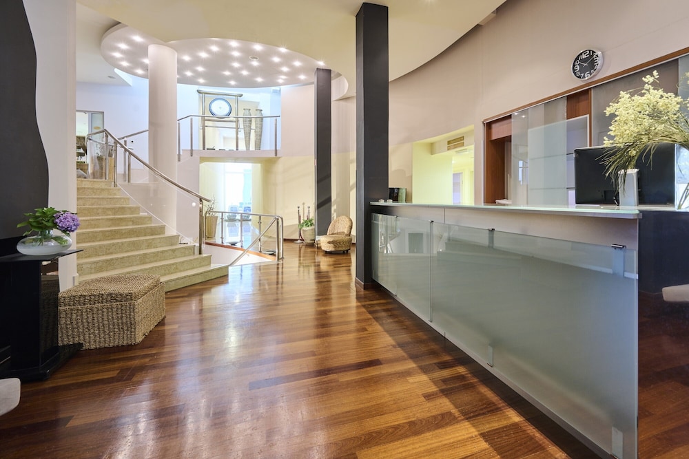 Residence Umag Plava Laguna — Hotel building in Umag, Istria