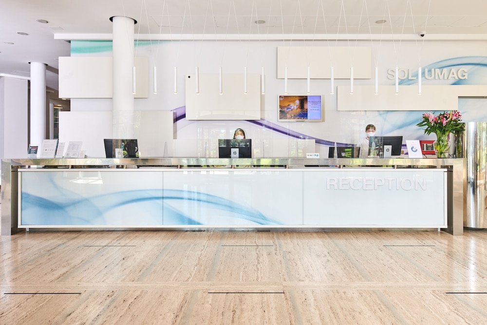 Residence Umag Plava Laguna — Hotel building in Umag, Istria