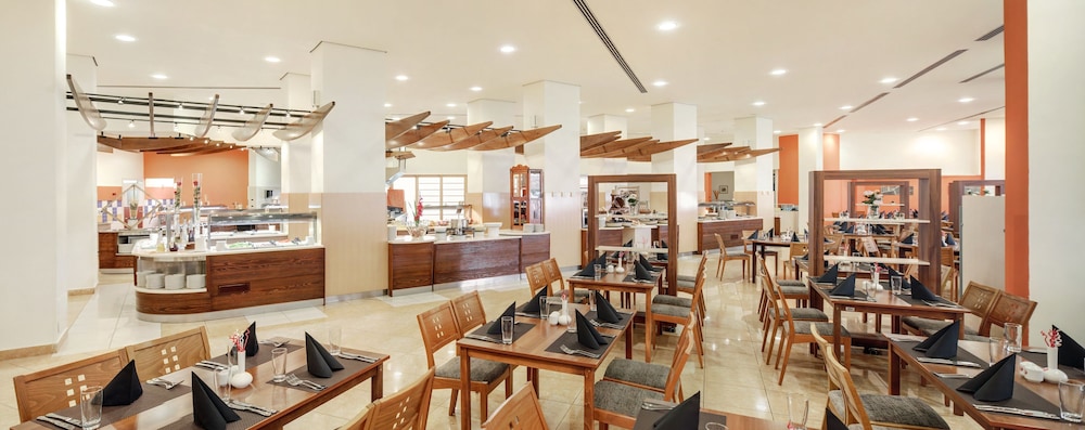Residence Umag Plava Laguna — Restaurant & bars in Umag, Istria